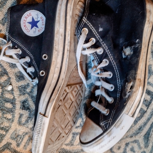 Used Converse. Black and white. Size 10.5 - Picture 6 of 8